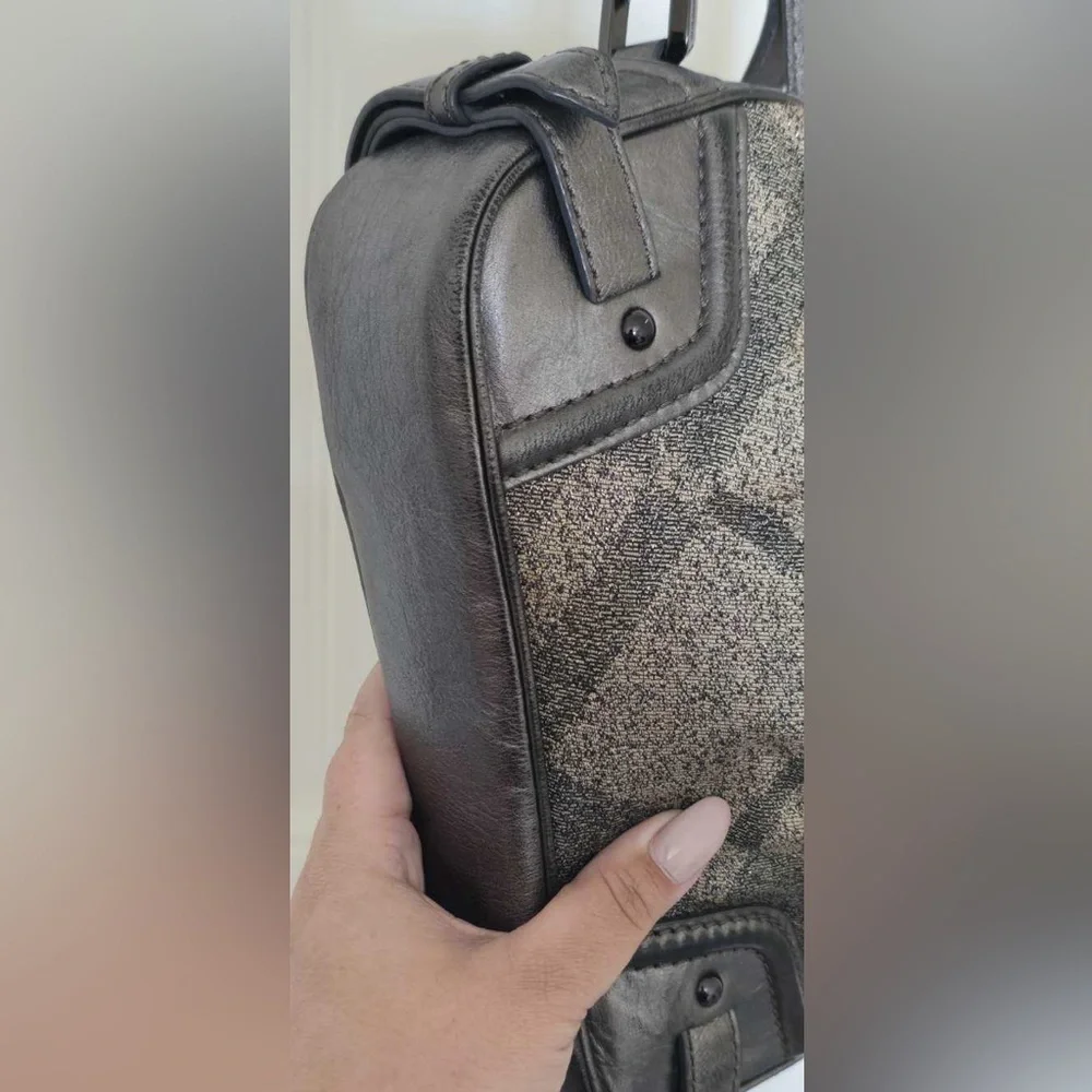 HP🎉Burberry Gray Metallic Shimmer Check Camera Crossbody Bag